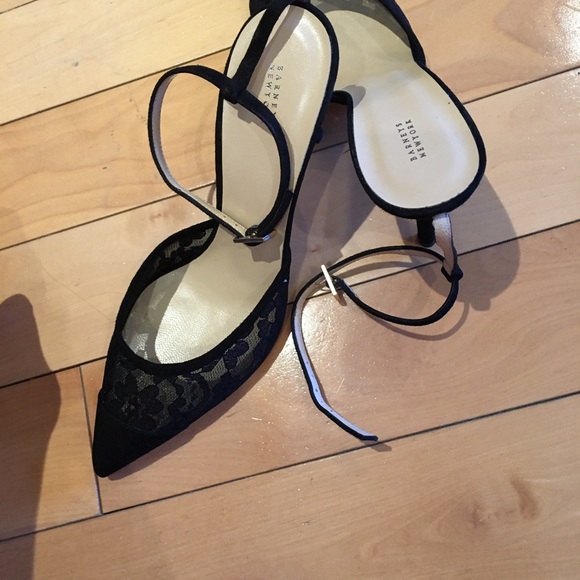 Barney’s ankle strap lace pumps - Picture 5 of 13